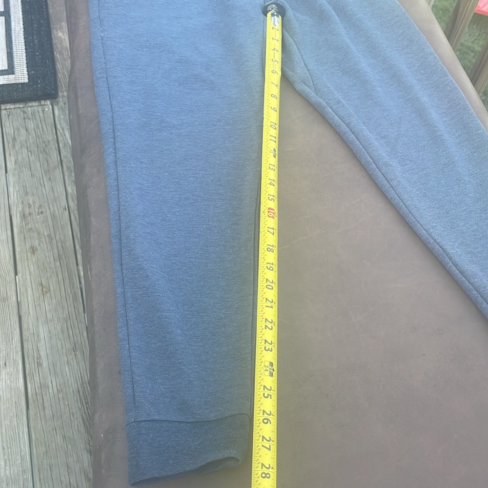 Polo Ralph Lauren size medium men’s sweatpants, gray, non-smoking home. - Picture 6 of 9